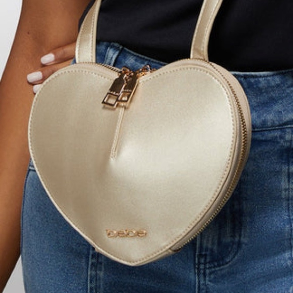 BeBe❤️ ❤️ MILAN HEART CROSSBODY COLOR: GOLD